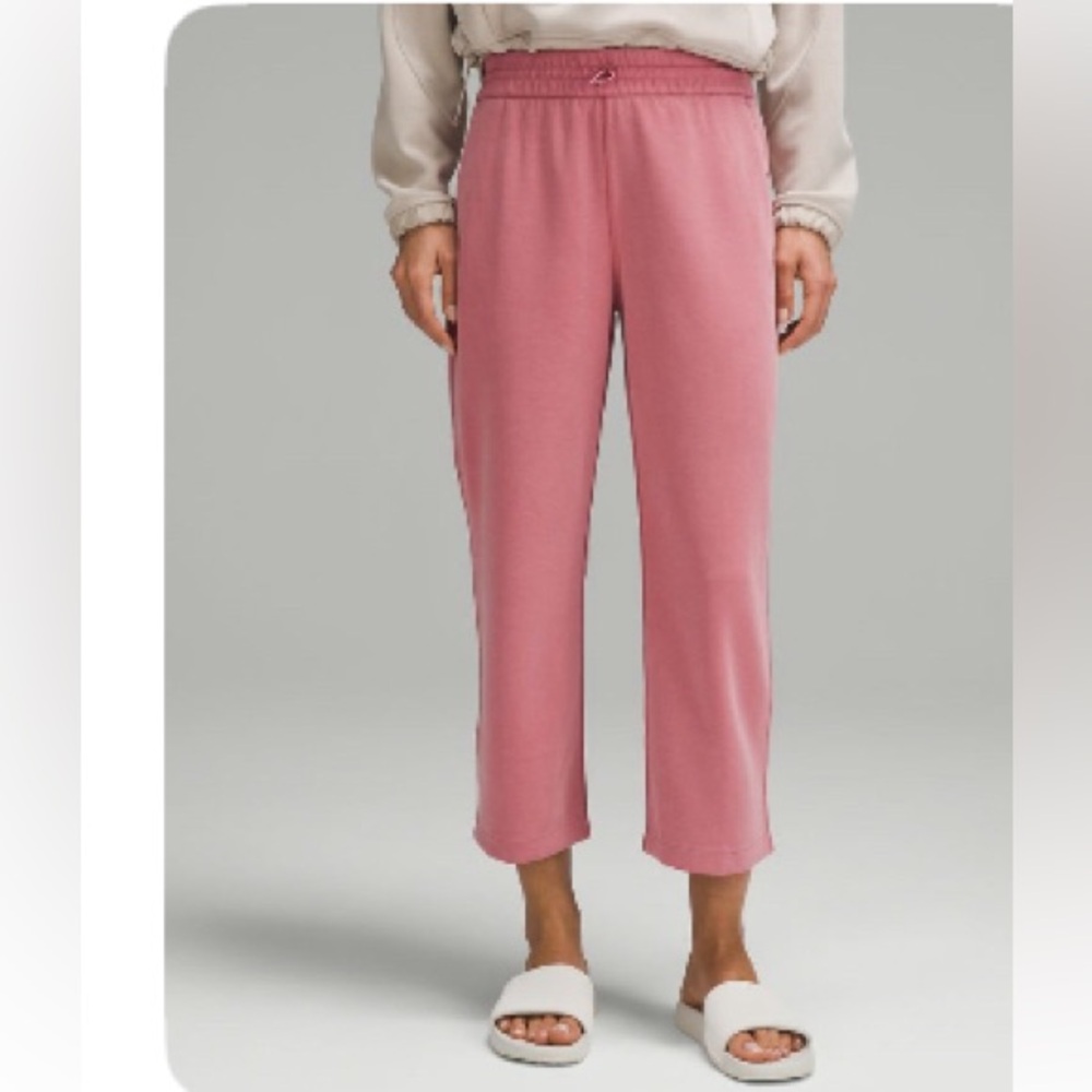 Lululemon Softstreme High-Rise Straight-Leg Cropped Pant